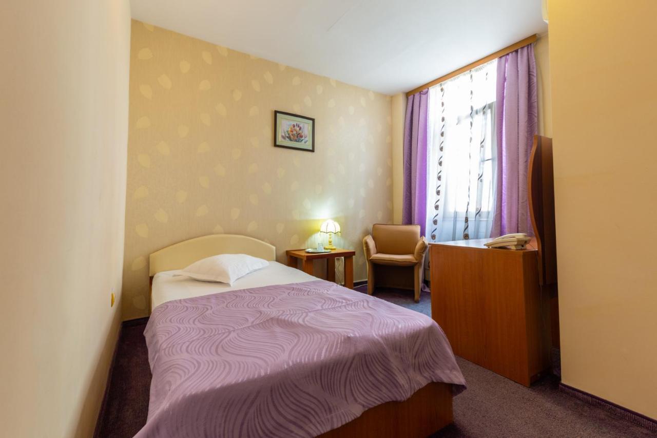 Hotel Amphitryon Бухарест Екстер'єр фото