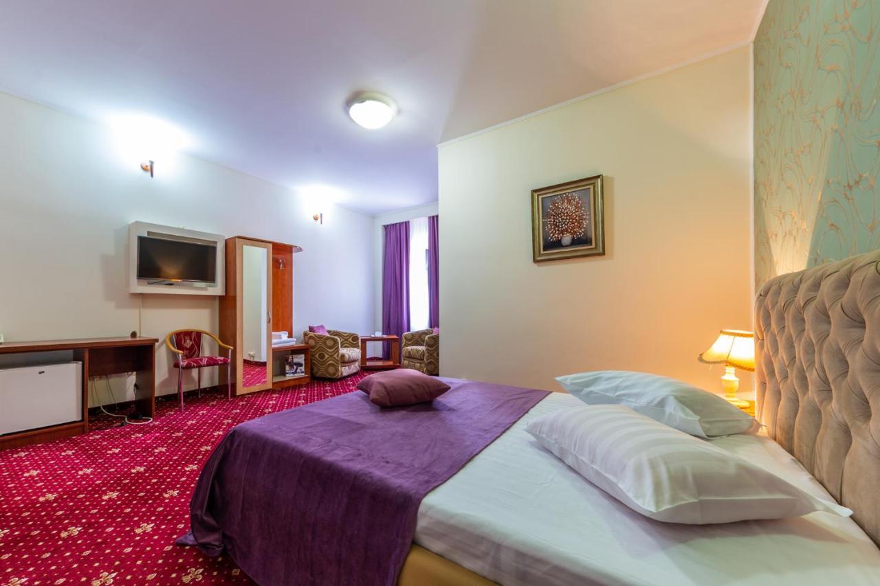 Hotel Amphitryon Бухарест Екстер'єр фото