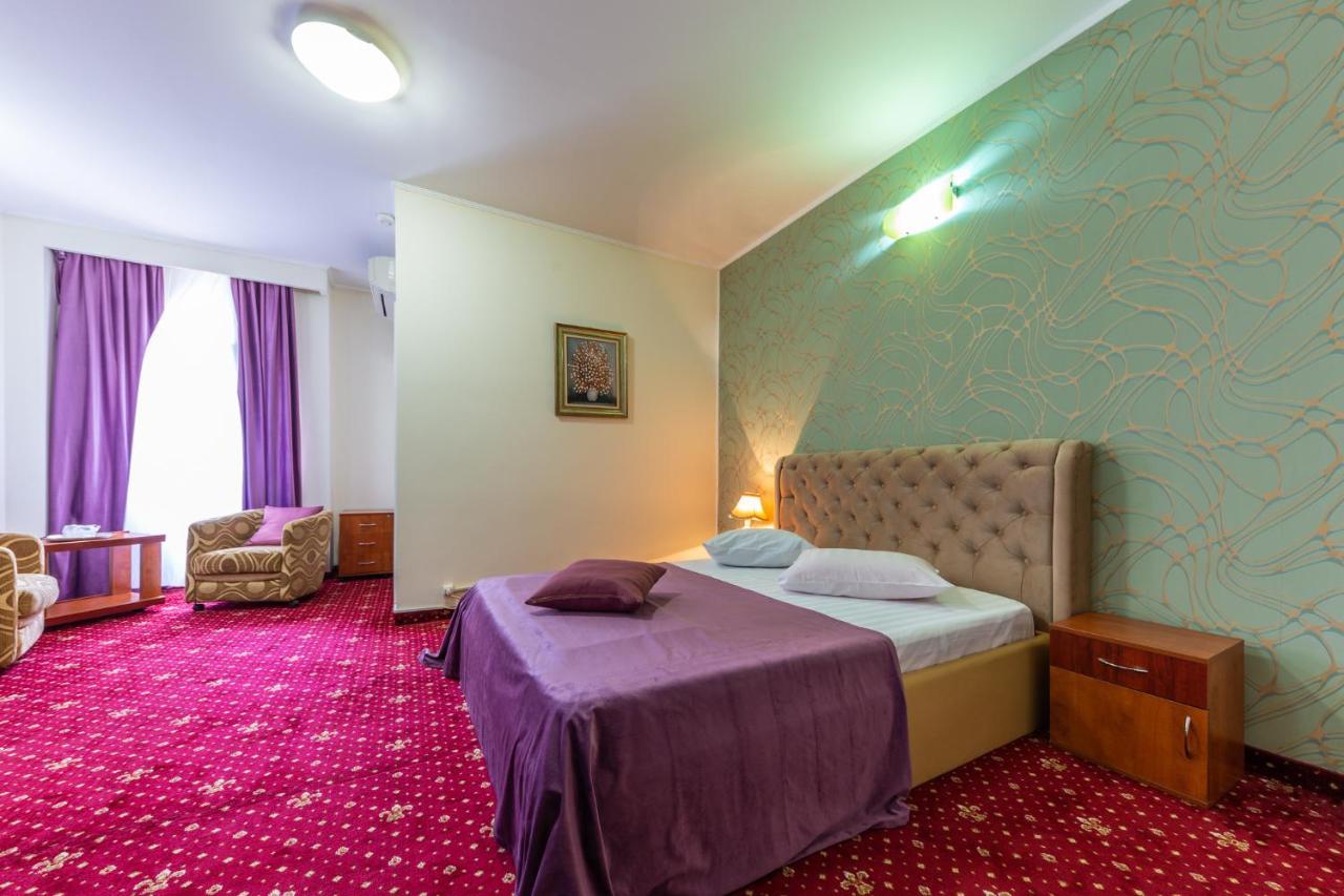 Hotel Amphitryon Бухарест Екстер'єр фото