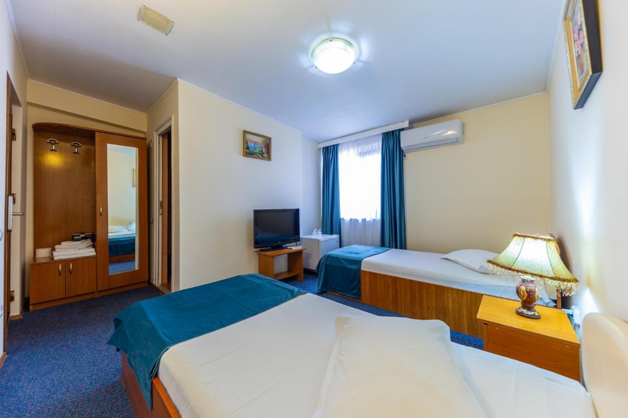 Hotel Amphitryon Бухарест Екстер'єр фото