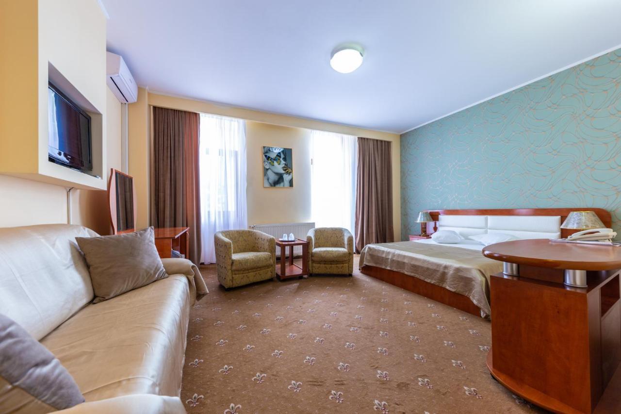 Hotel Amphitryon Бухарест Екстер'єр фото