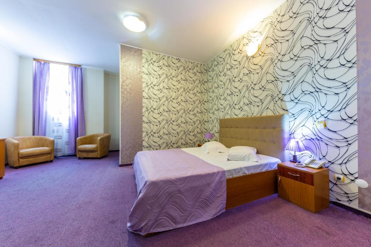 Hotel Amphitryon Бухарест Екстер'єр фото